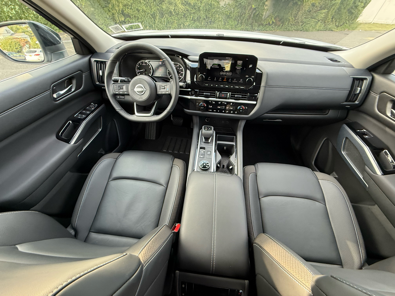 Nissan Pathfinder SL 4WD 2025