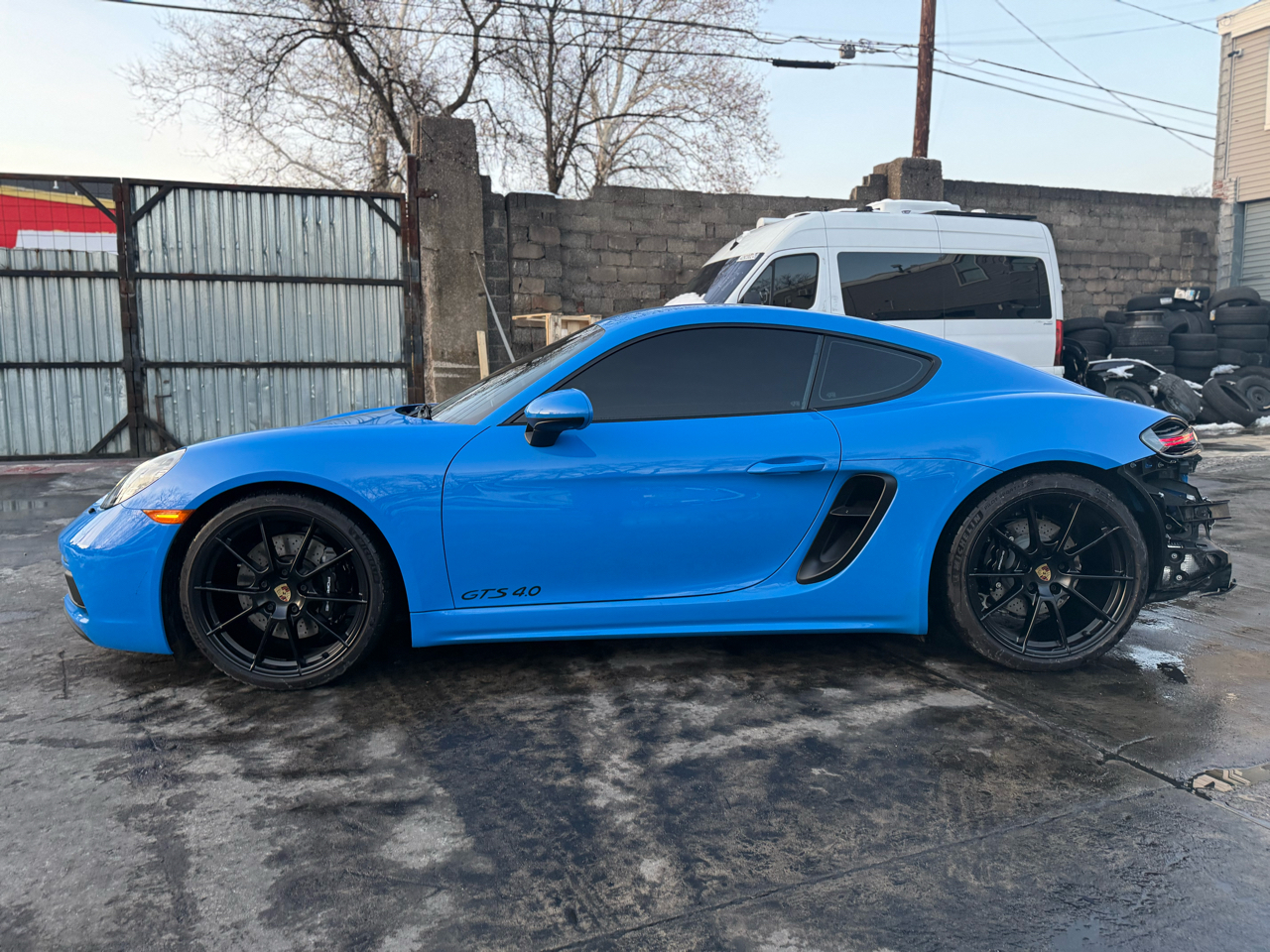 Porsche 718 Cayman GTS 2024