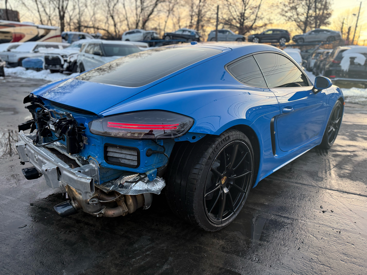 Porsche 718 Cayman GTS 2024