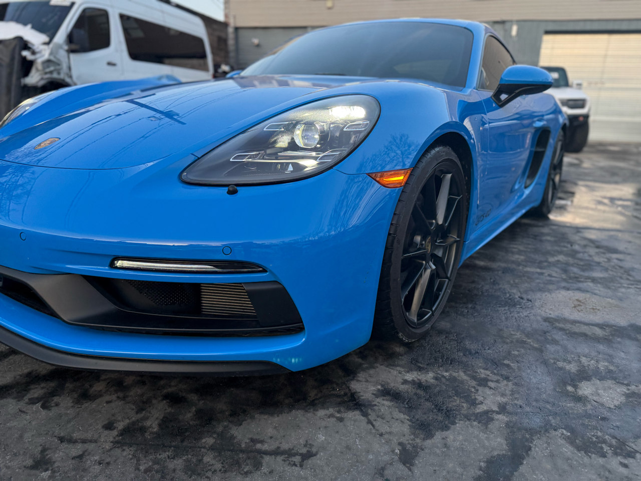 Porsche 718 Cayman GTS 2024