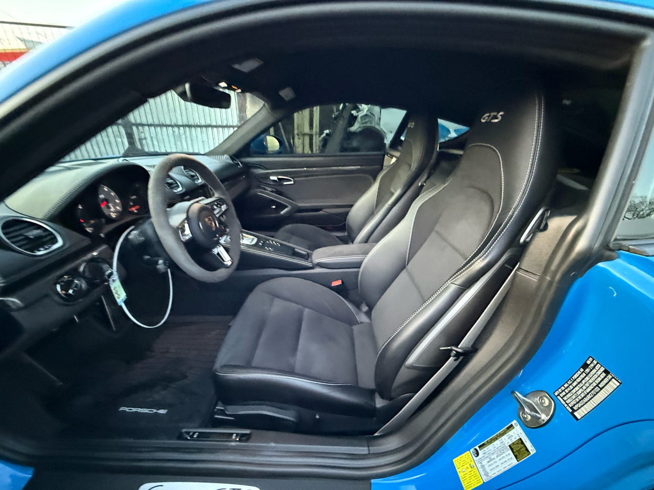 Porsche 718 Cayman GTS 2024