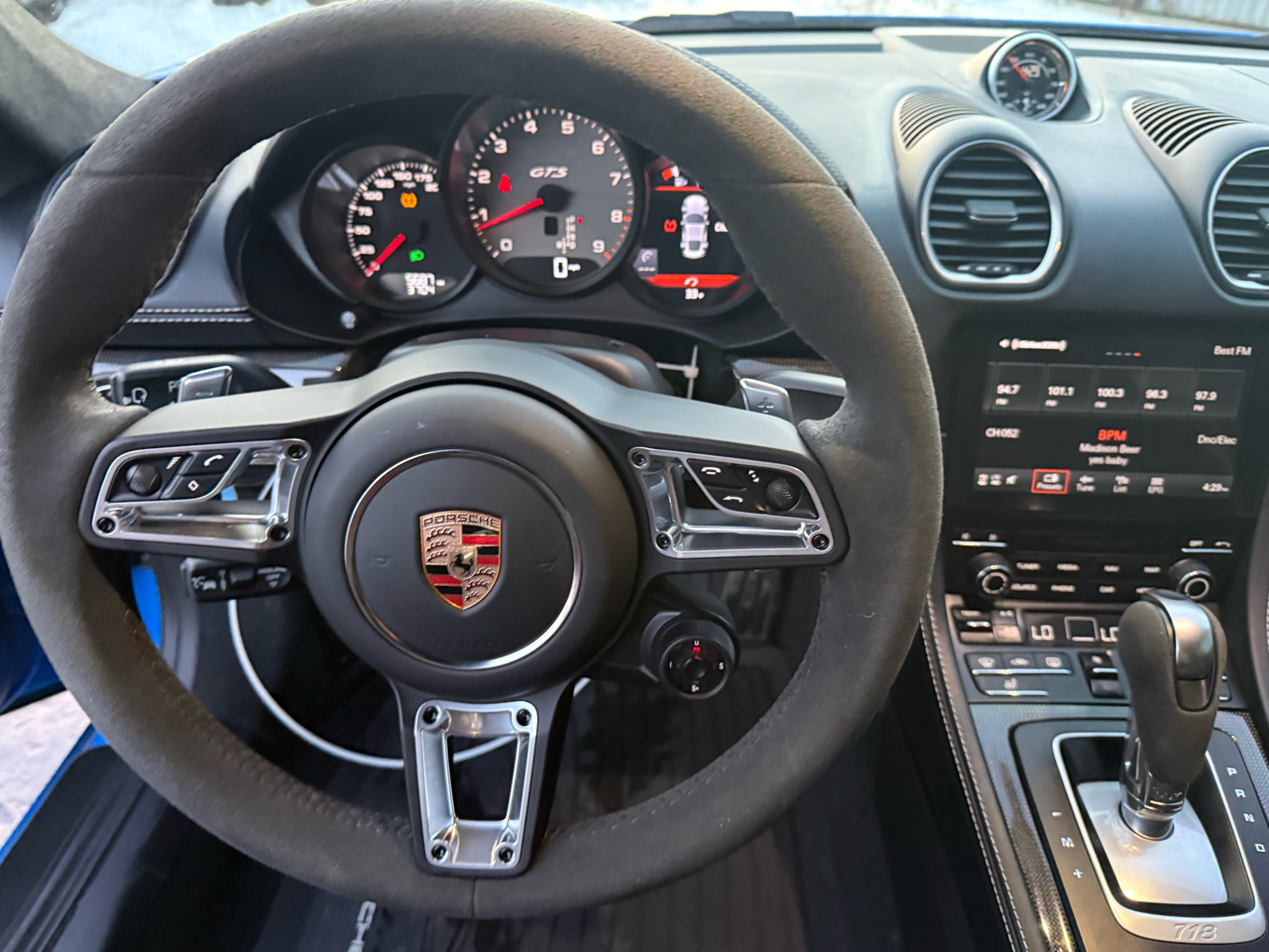 Porsche 718 Cayman GTS 2024