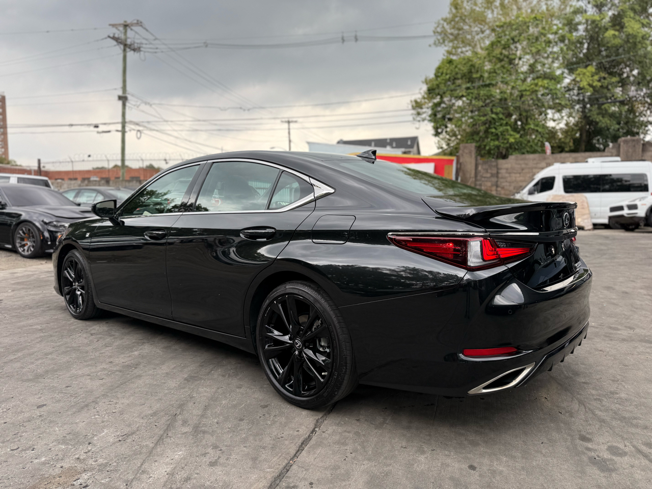 Lexus ES 350 F SPORT 2023