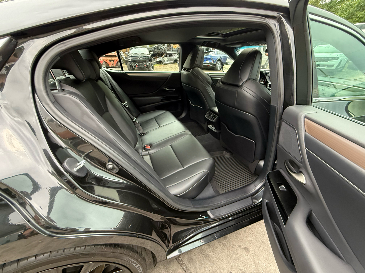 Lexus ES 350 F SPORT 2023