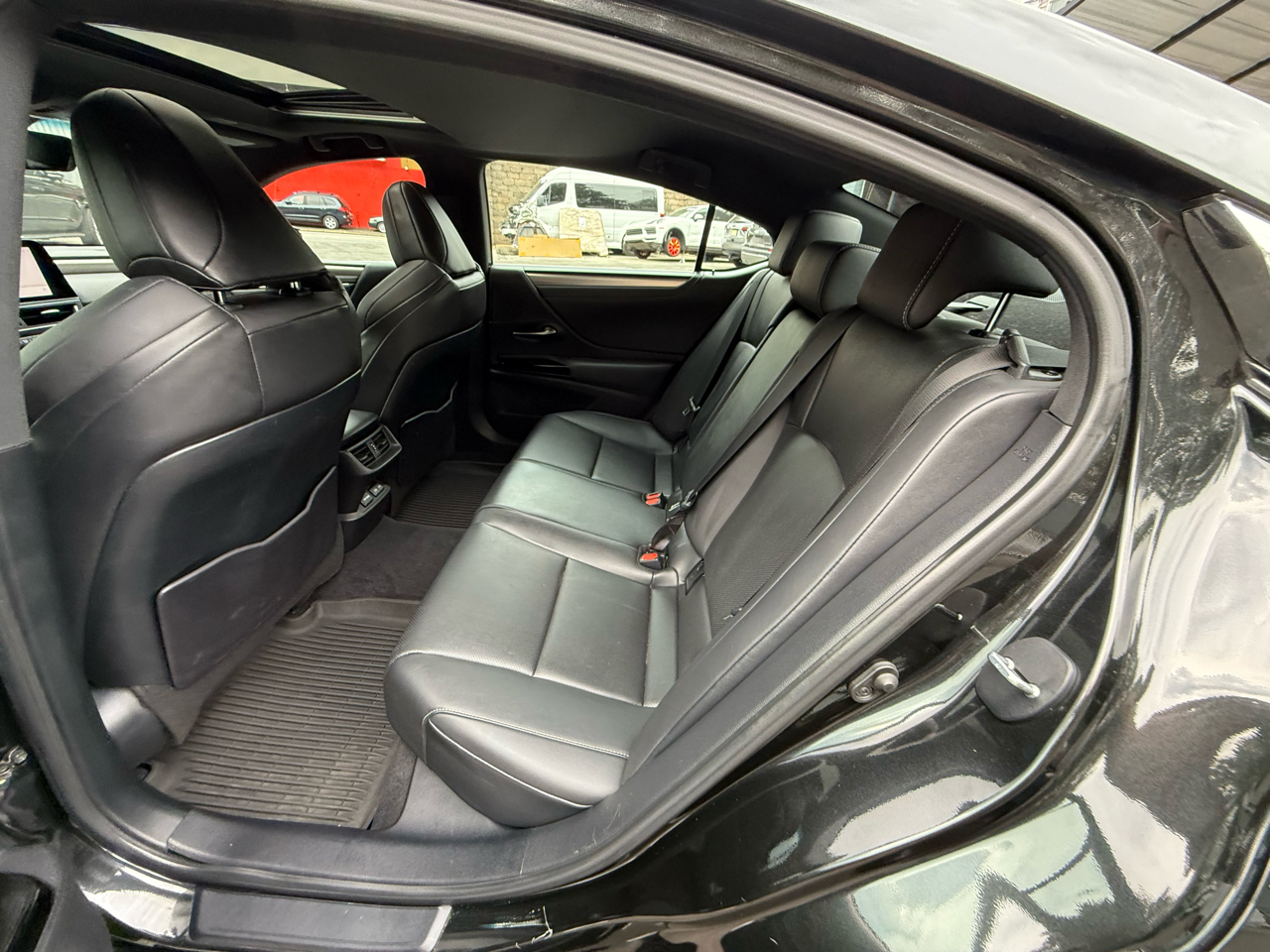 Lexus ES 350 F SPORT 2023