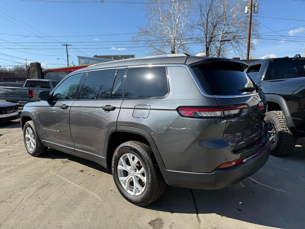 Jeep Grand Cherokee L Limited 4WD 2023