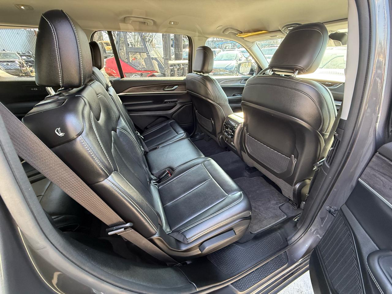 Jeep Grand Cherokee L Limited 4WD 2023