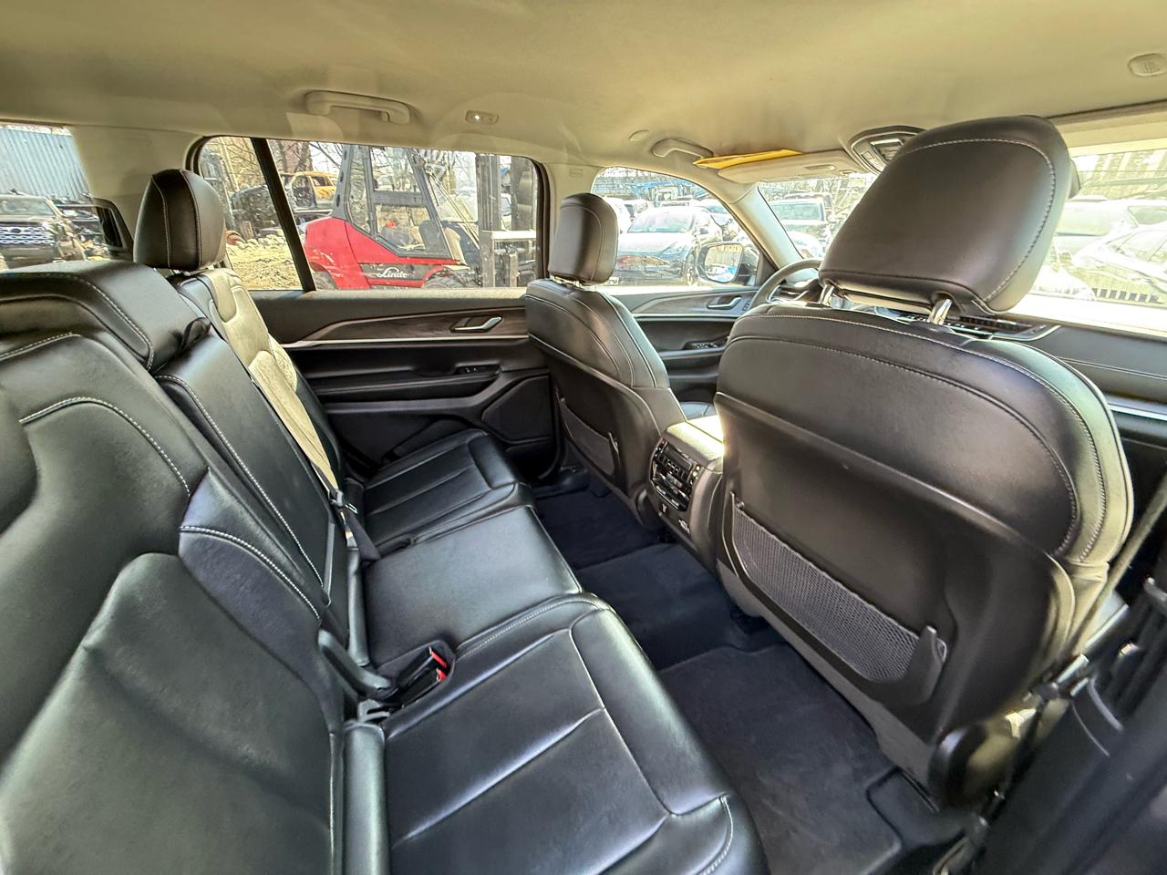 Jeep Grand Cherokee L Limited 4WD 2023