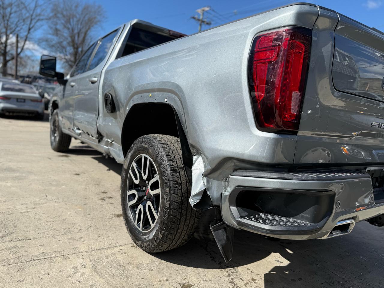 GMC Sierra 1500 AT4 Crew Cab 4WD 2025