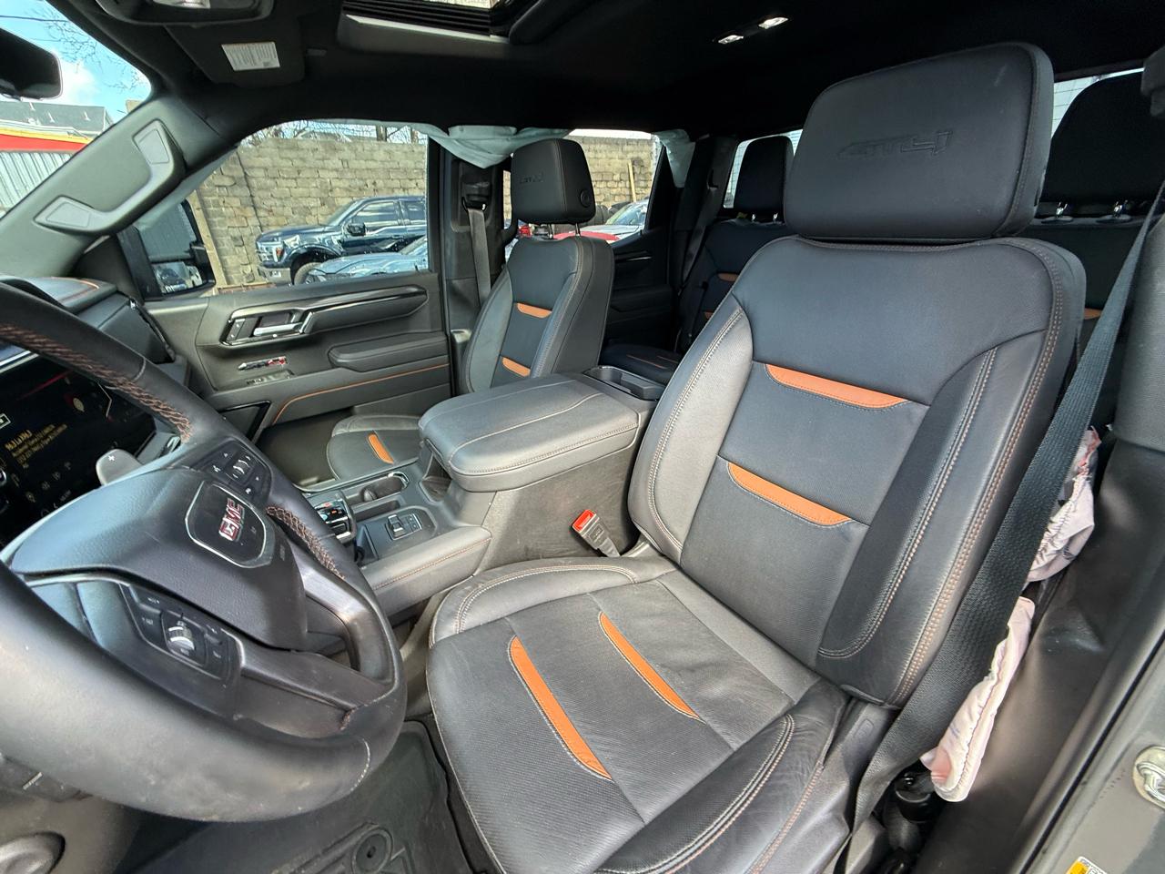 GMC Sierra 1500 AT4 Crew Cab 4WD 2025