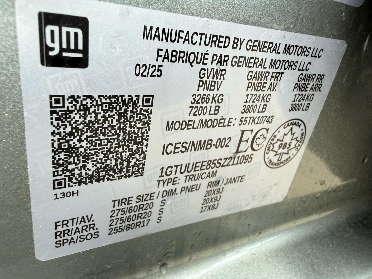 GMC Sierra 1500 AT4 Crew Cab 4WD 2025