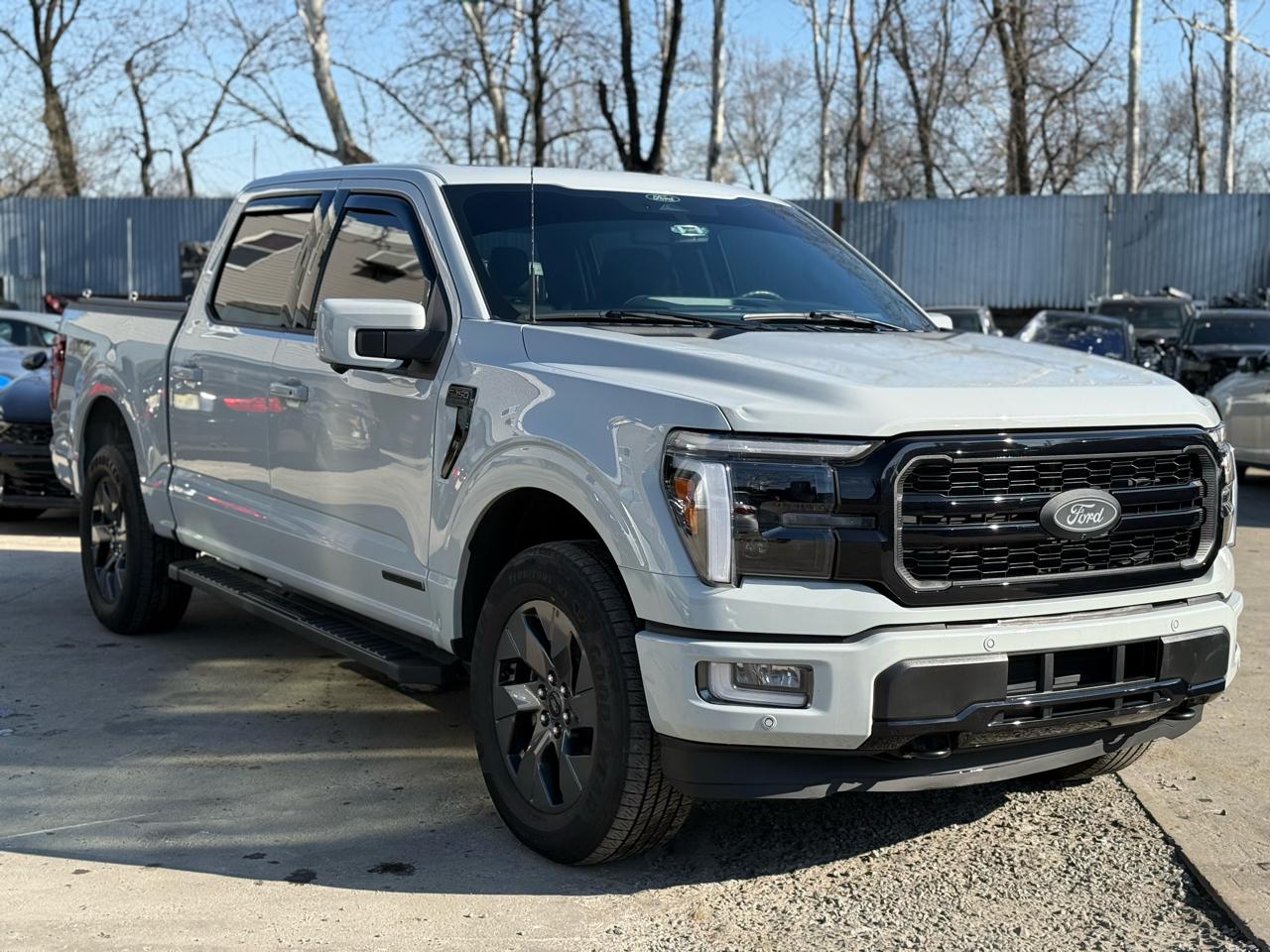 Ford F-150 Lariat SuperCrew 4WD 2024