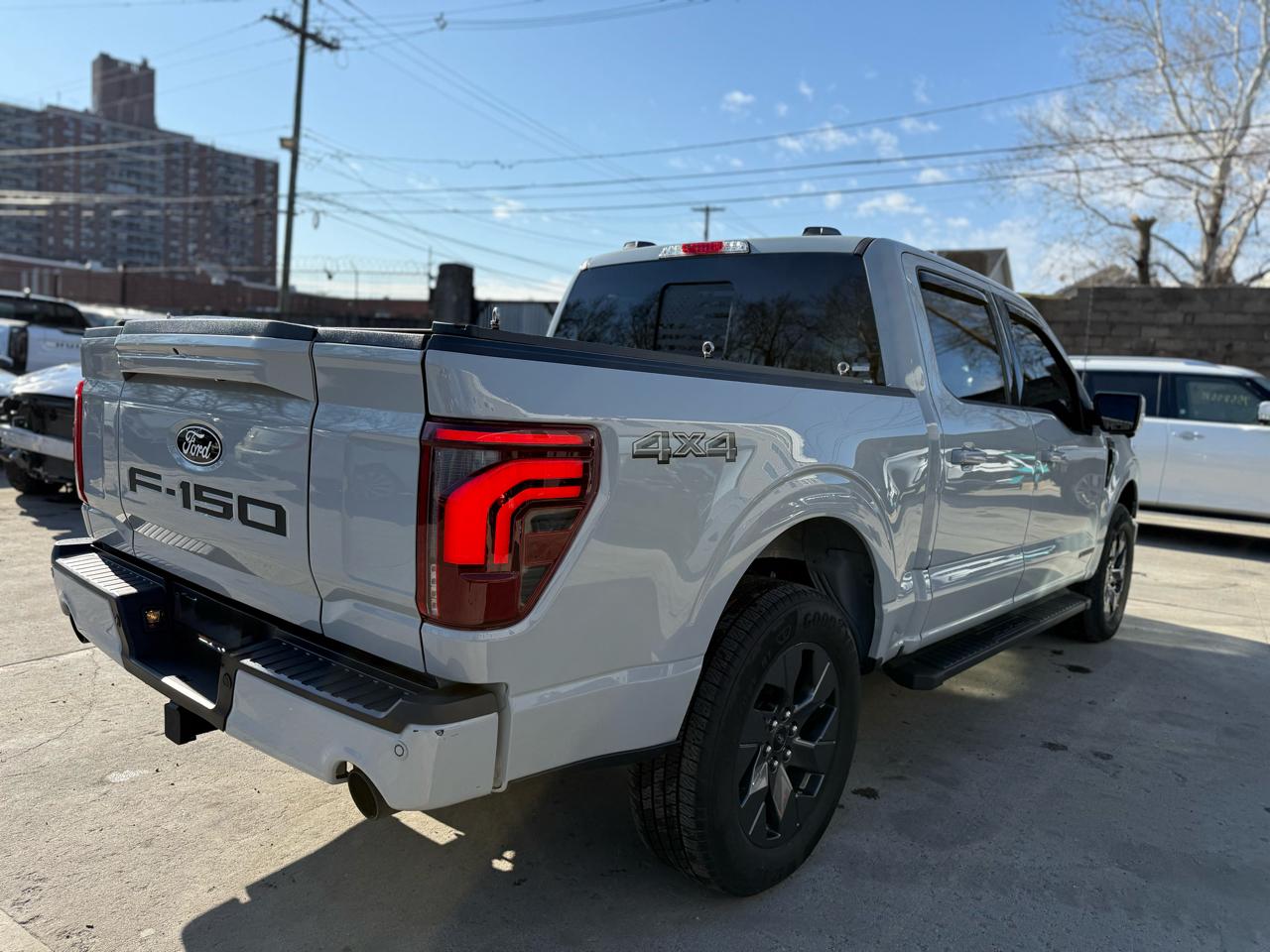 Ford F-150 Lariat SuperCrew 4WD 2024