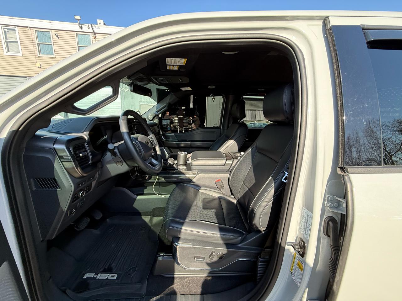 Ford F-150 Lariat SuperCrew 4WD 2024