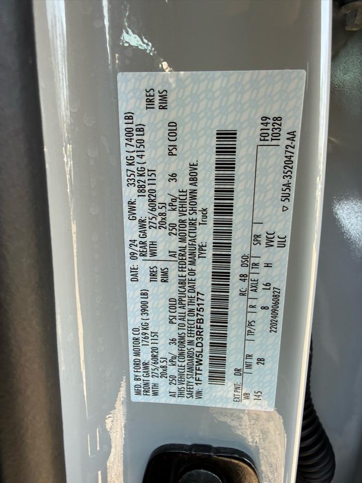 Ford F-150 Lariat SuperCrew 4WD 2024