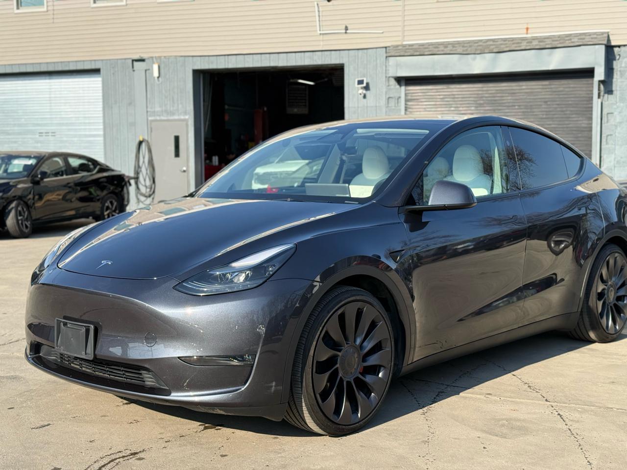 Tesla Model Y Performance 2025