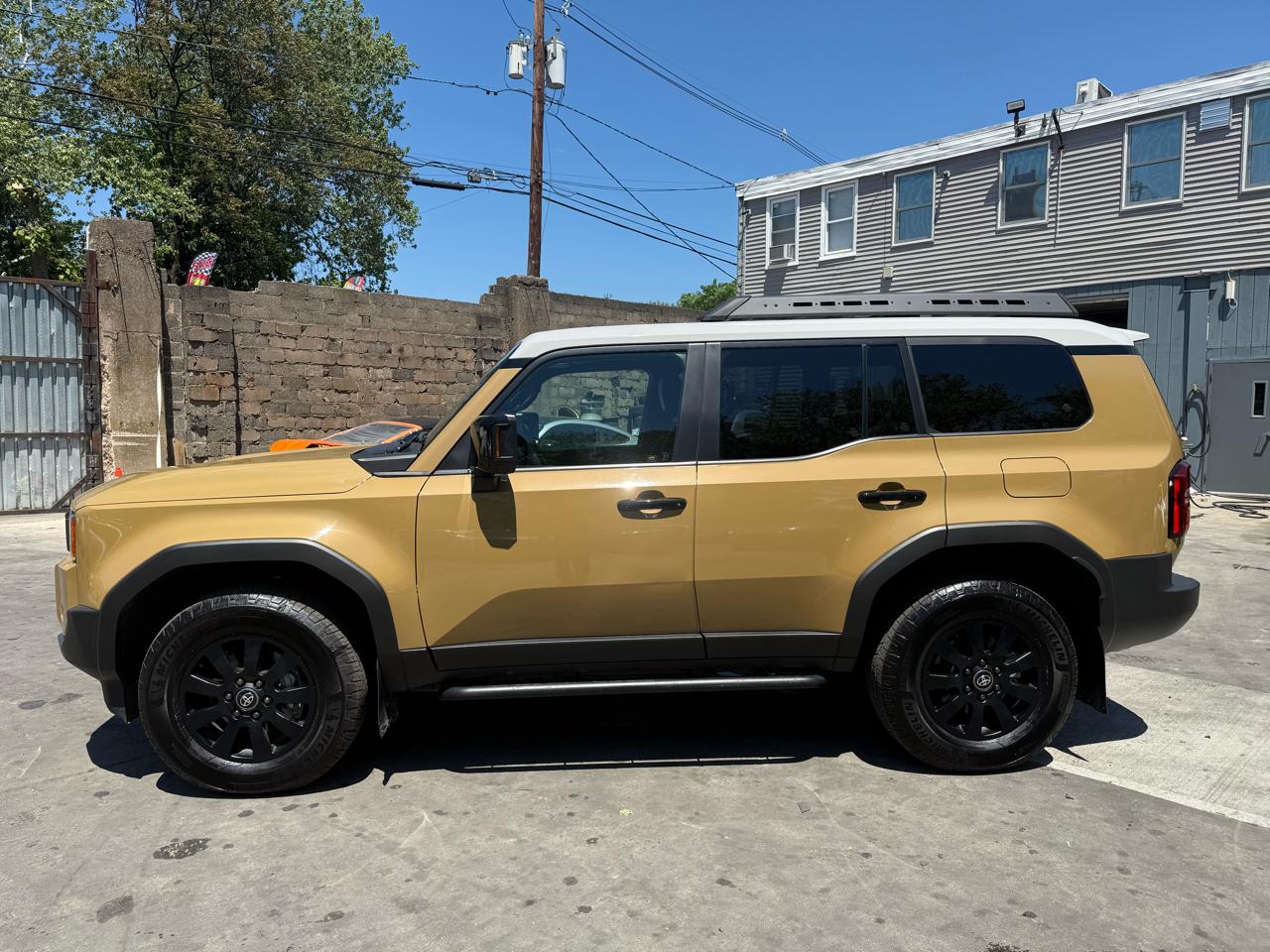 Toyota Land Cruiser Base 2024