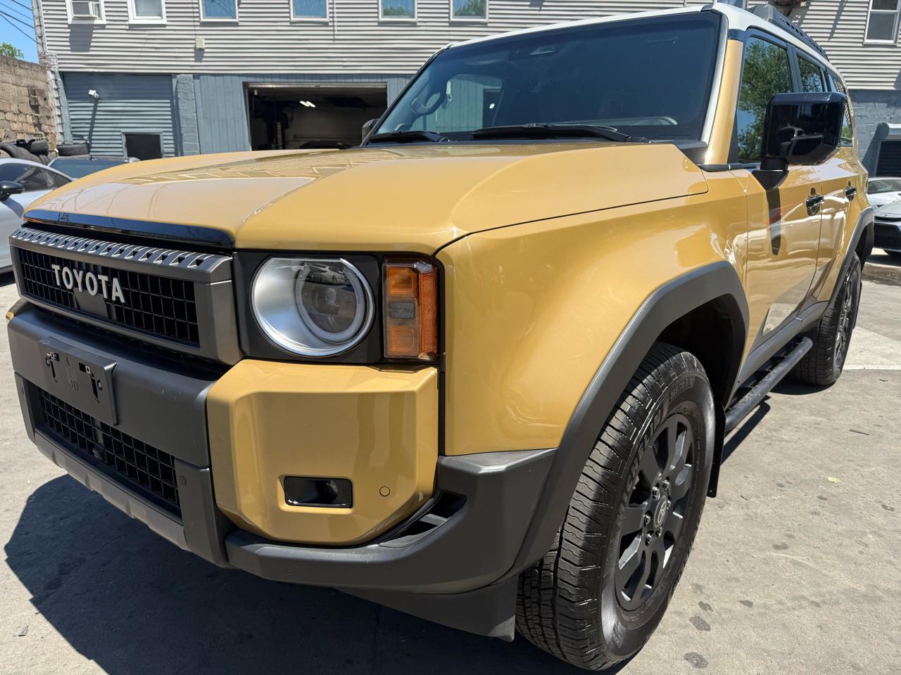 Toyota Land Cruiser Base 2024
