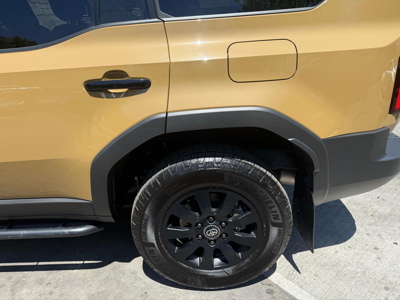Toyota Land Cruiser Base 2024