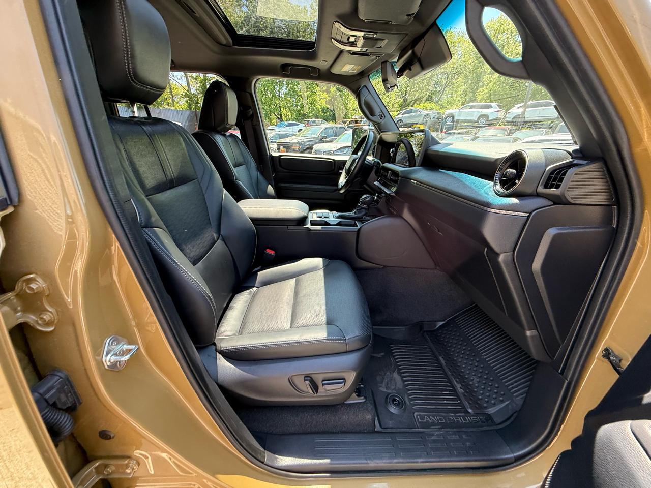 Toyota Land Cruiser Base 2024