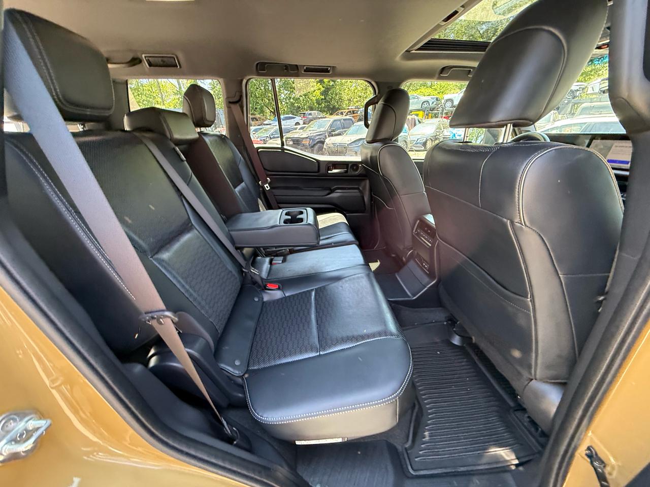 Toyota Land Cruiser Base 2024