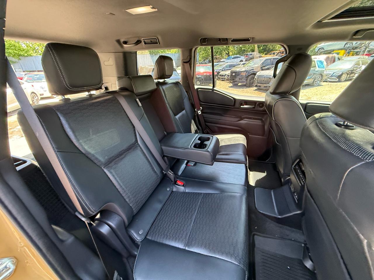 Toyota Land Cruiser Base 2024
