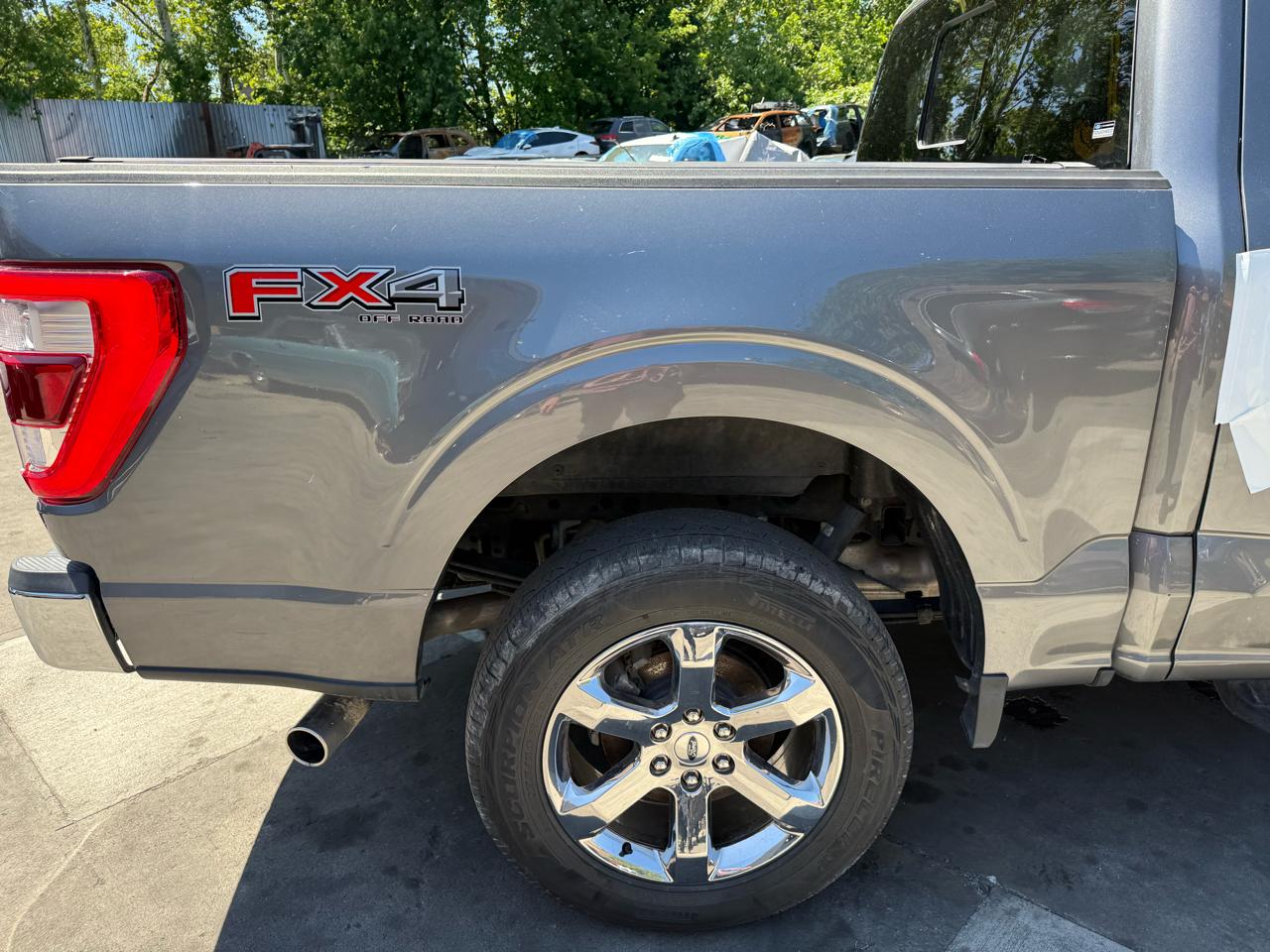 Ford F-150 4WD SuperCrew 145" Lariat 2023