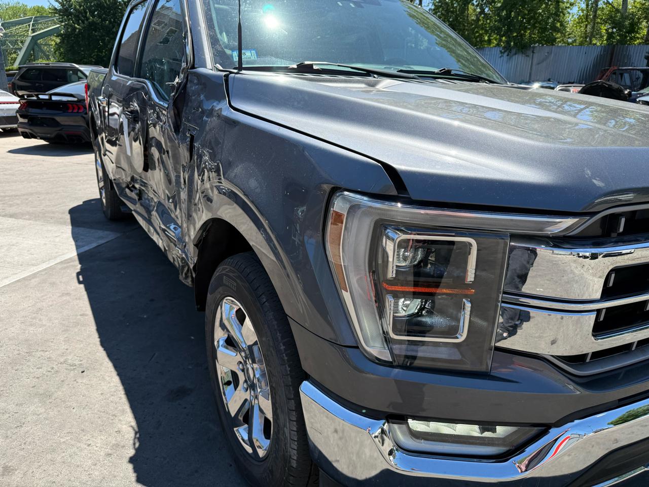 Ford F-150 4WD SuperCrew 145" Lariat 2023