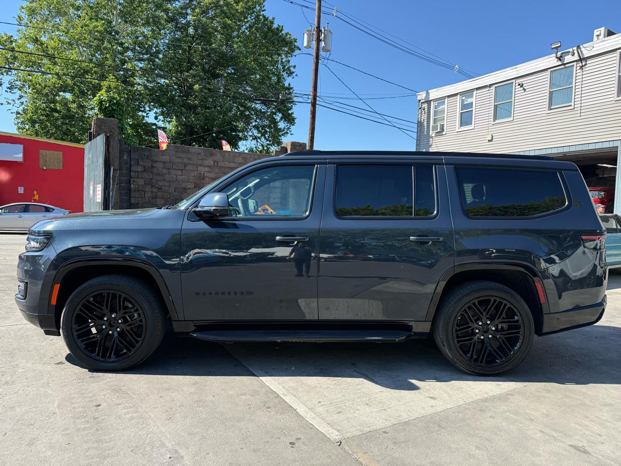 Jeep Wagoneer Series I 4WD 2022