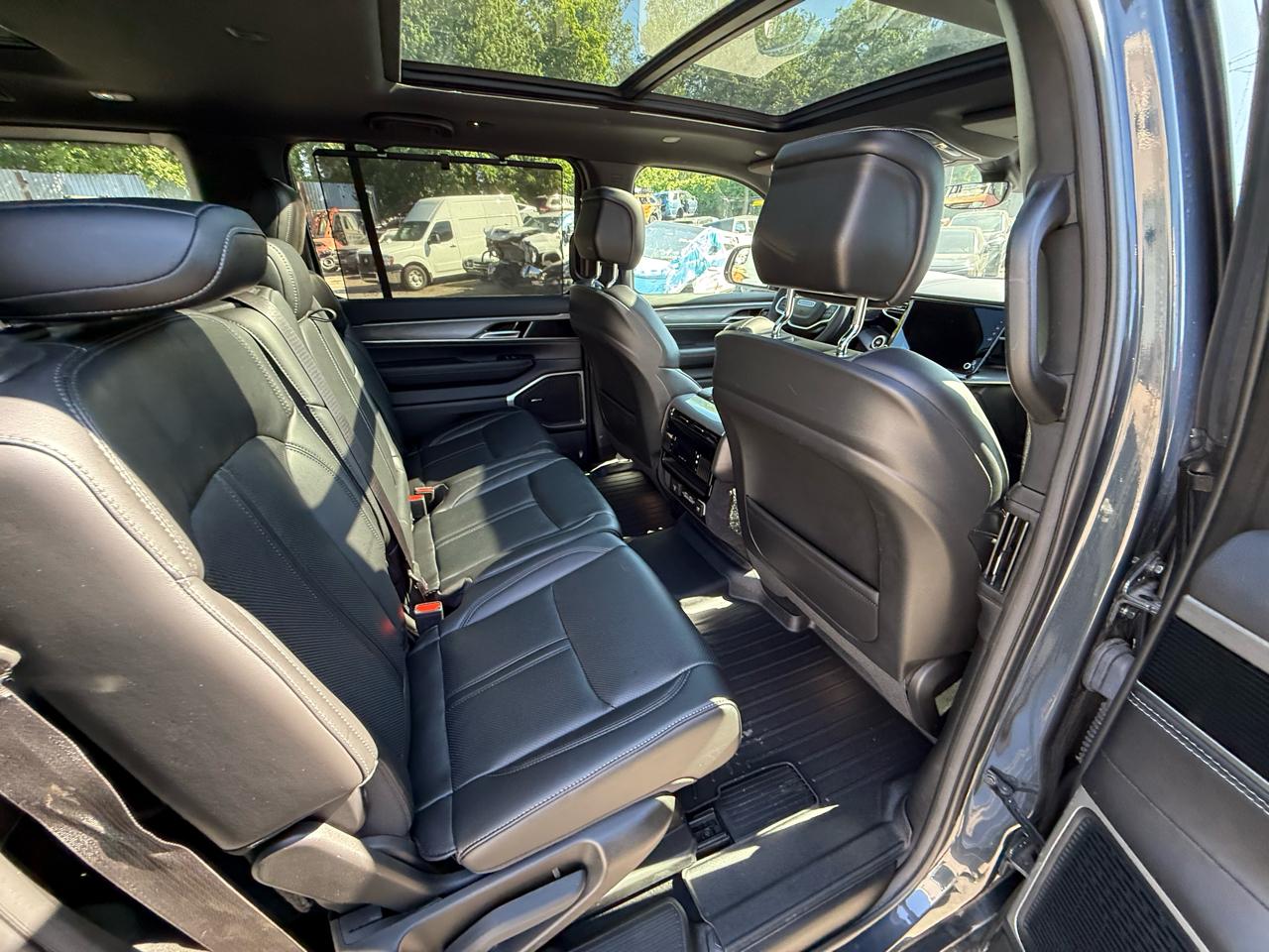 Jeep Wagoneer Series I 4WD 2022