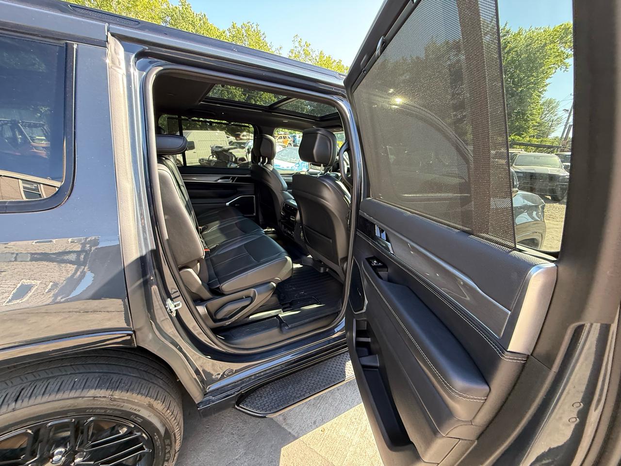 Jeep Wagoneer Series I 4WD 2022