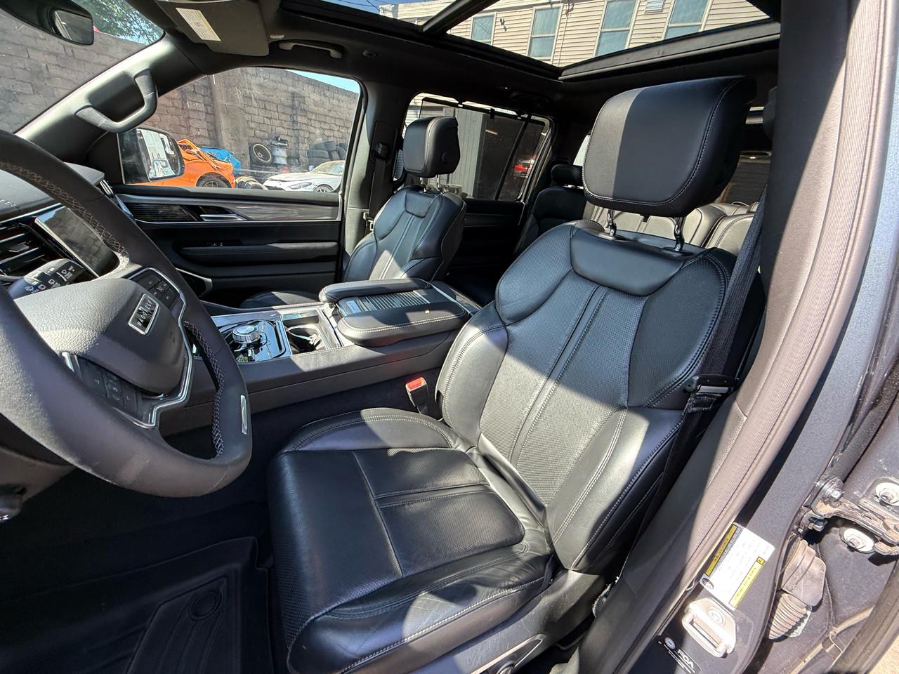 Jeep Wagoneer Series I 4WD 2022
