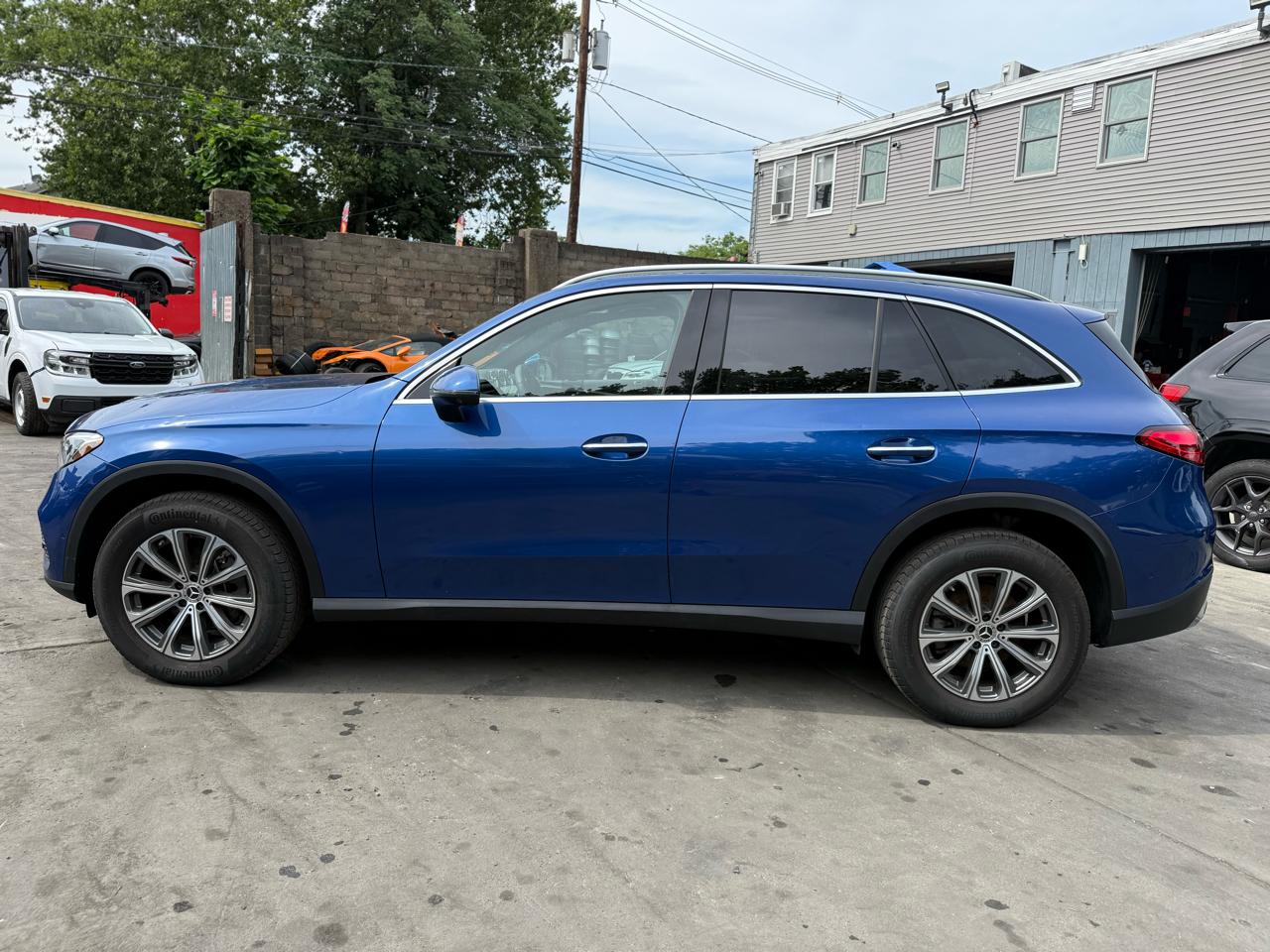 Mercedes-Benz GLC-Class GLC300 4MATIC 2025
