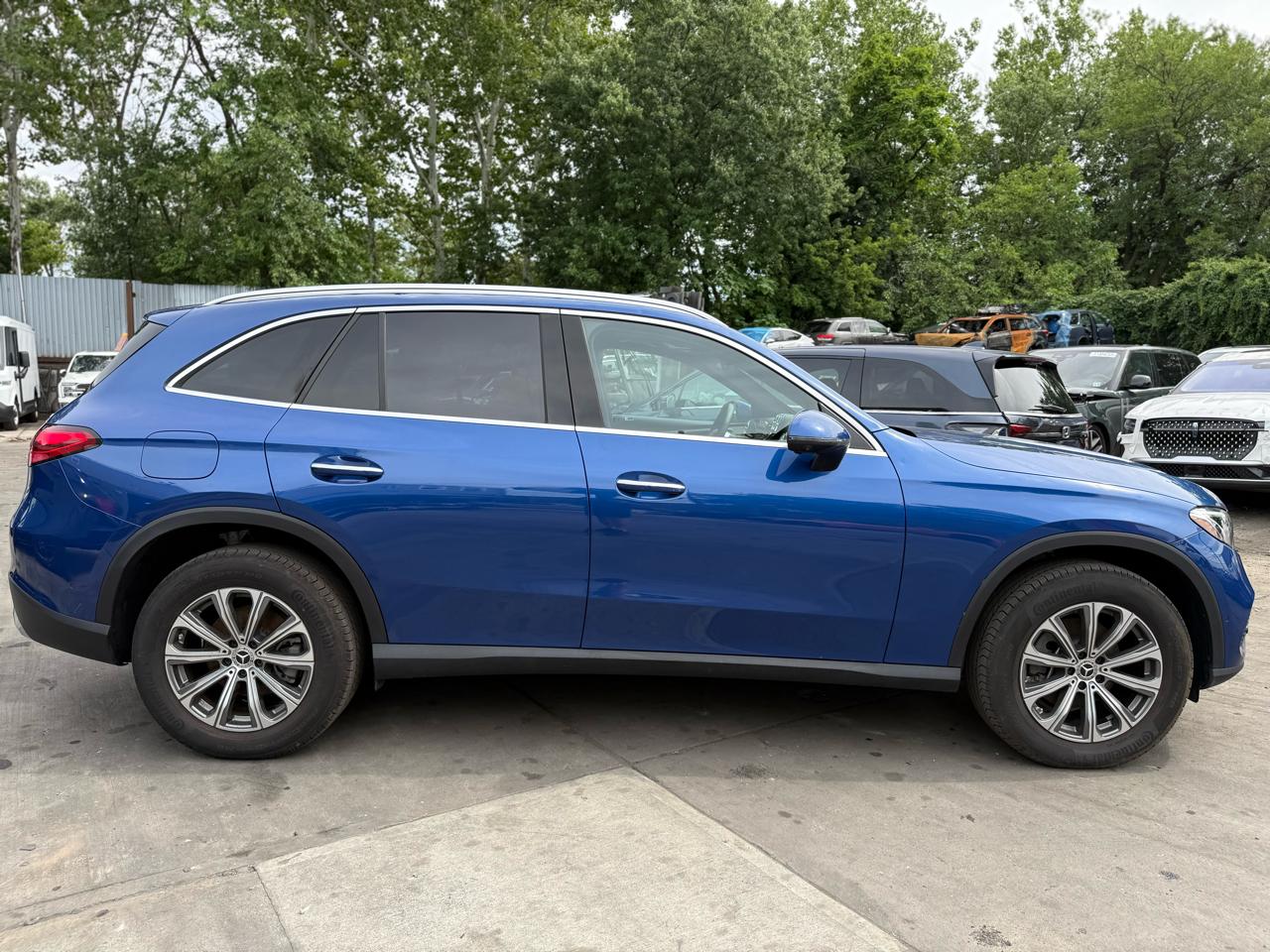 Mercedes-Benz GLC-Class GLC300 4MATIC 2025