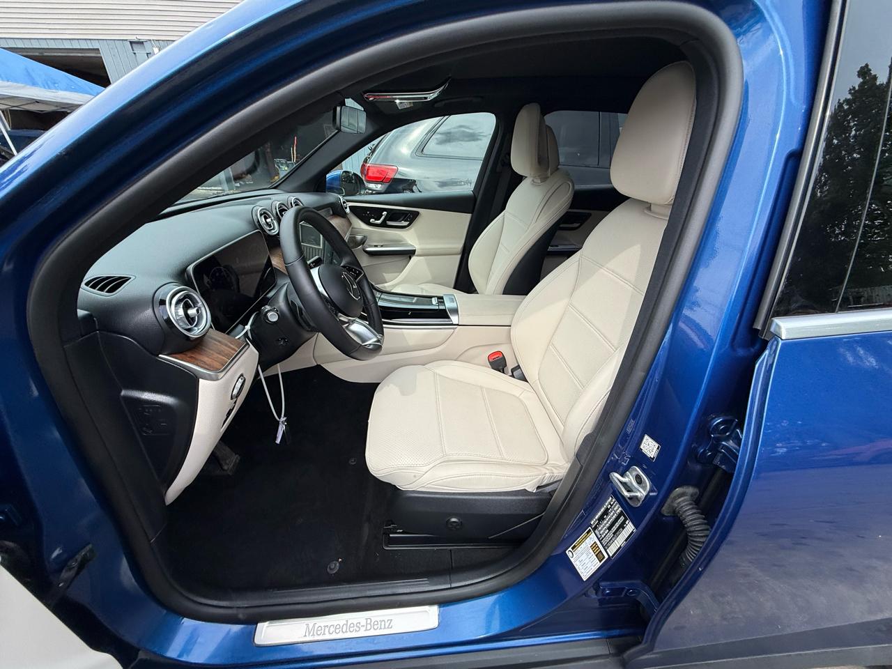 Mercedes-Benz GLC-Class GLC300 4MATIC 2025