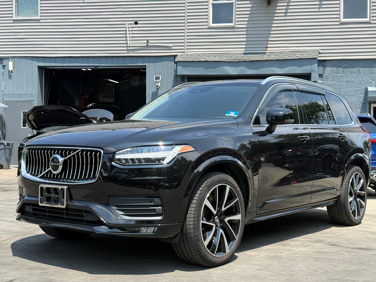 Volvo XC90 T6 Momentum AWD 2021