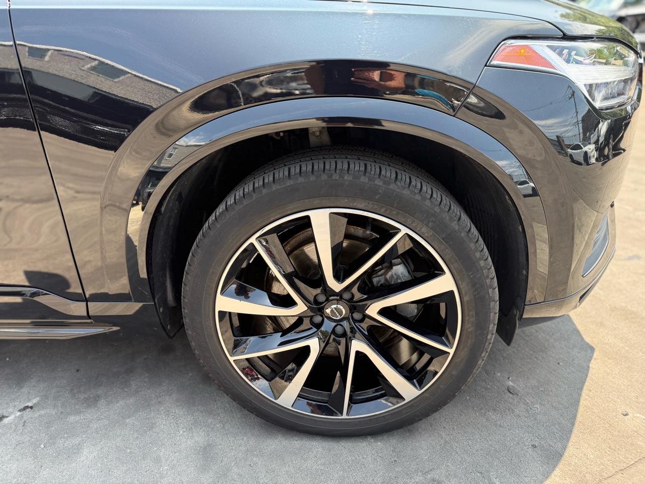 Volvo XC90 T6 Momentum AWD 2021