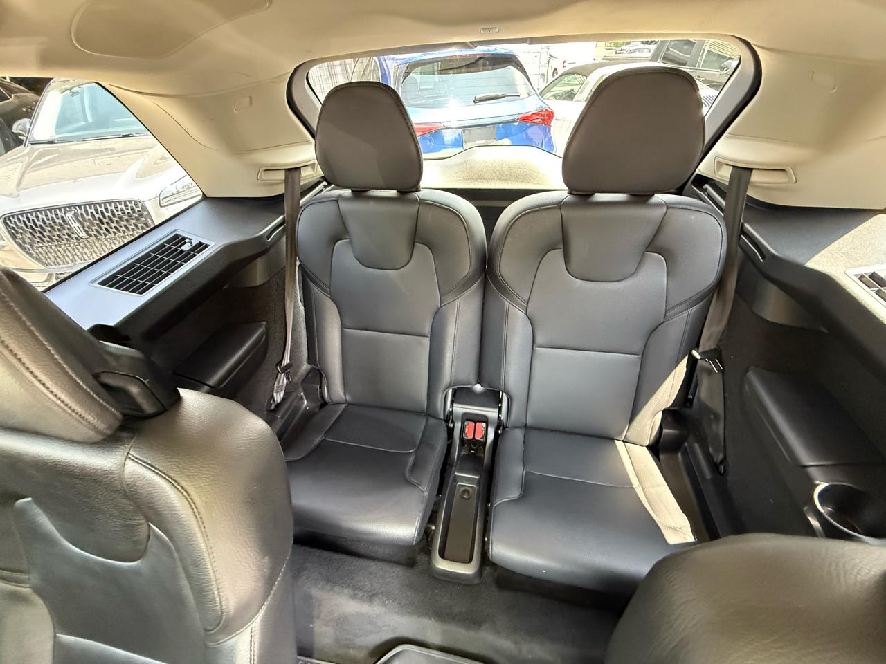 Volvo XC90 T6 Momentum AWD 2021
