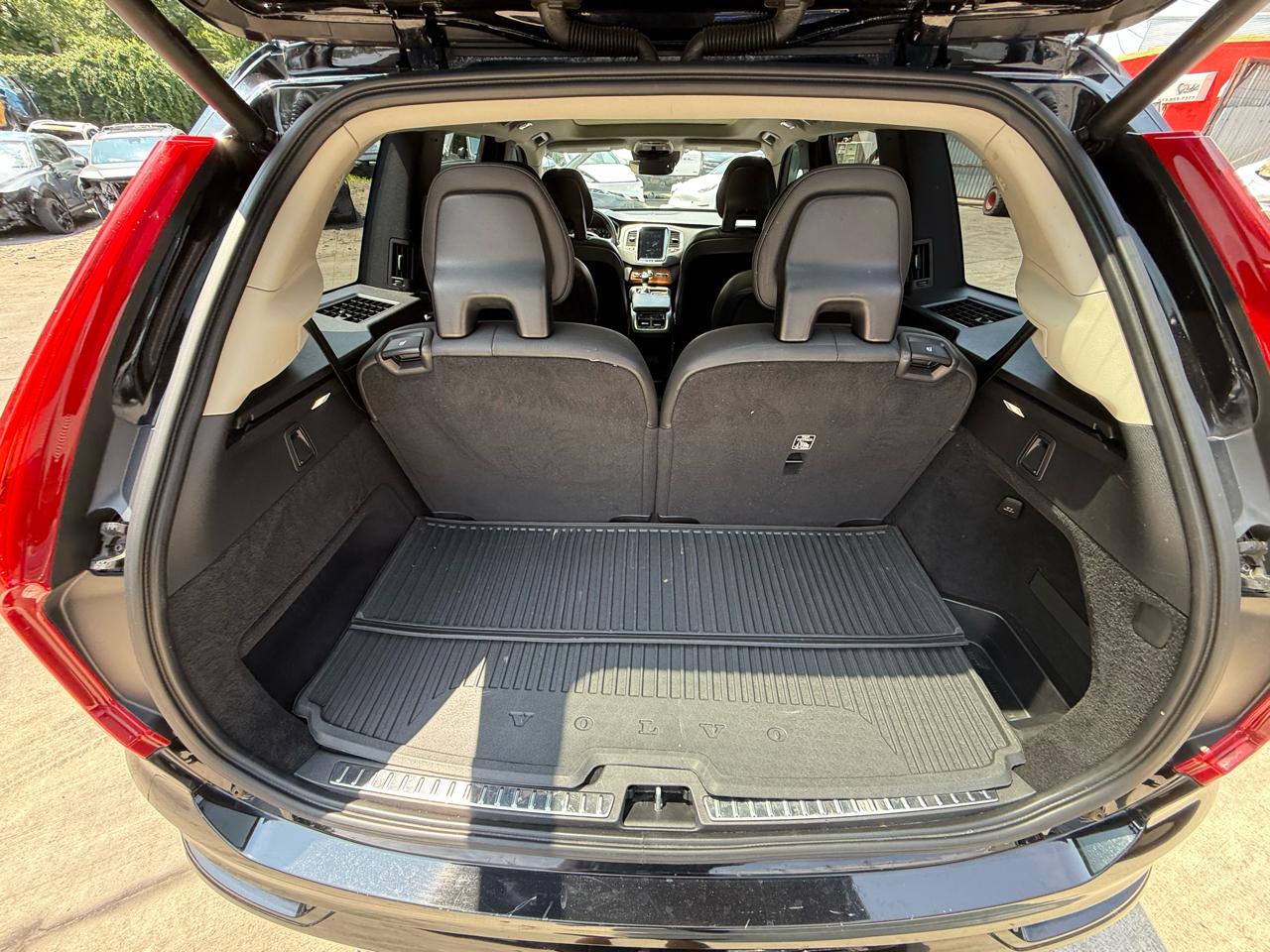 Volvo XC90 T6 Momentum AWD 2021