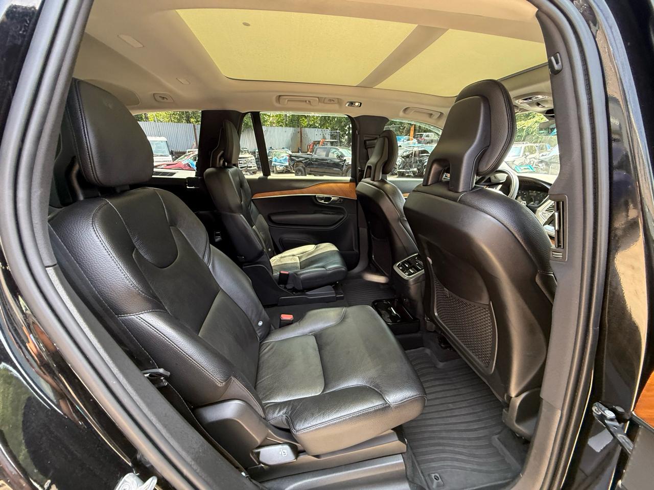 Volvo XC90 T6 Momentum AWD 2021
