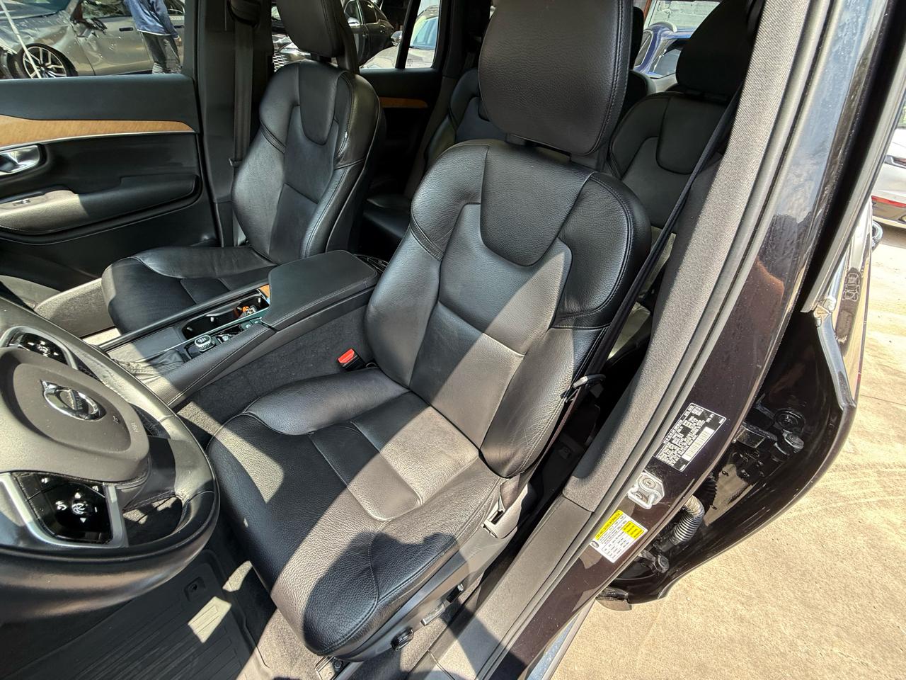 Volvo XC90 T6 Momentum AWD 2021
