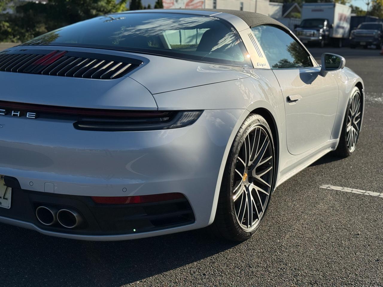 Porsche 911 Carrera 4S Coupe 2024