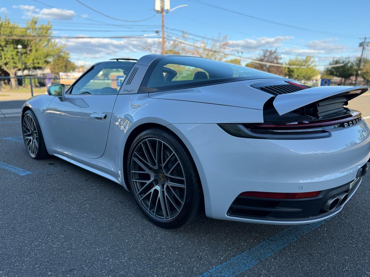 Porsche 911 Carrera 4S Coupe 2024