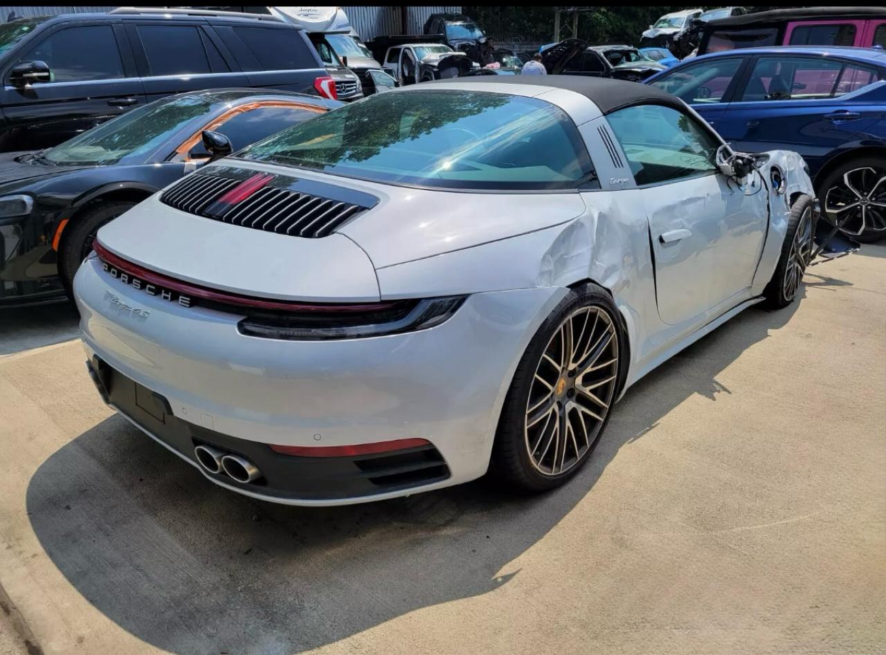 Porsche 911 Carrera 4S Coupe 2024