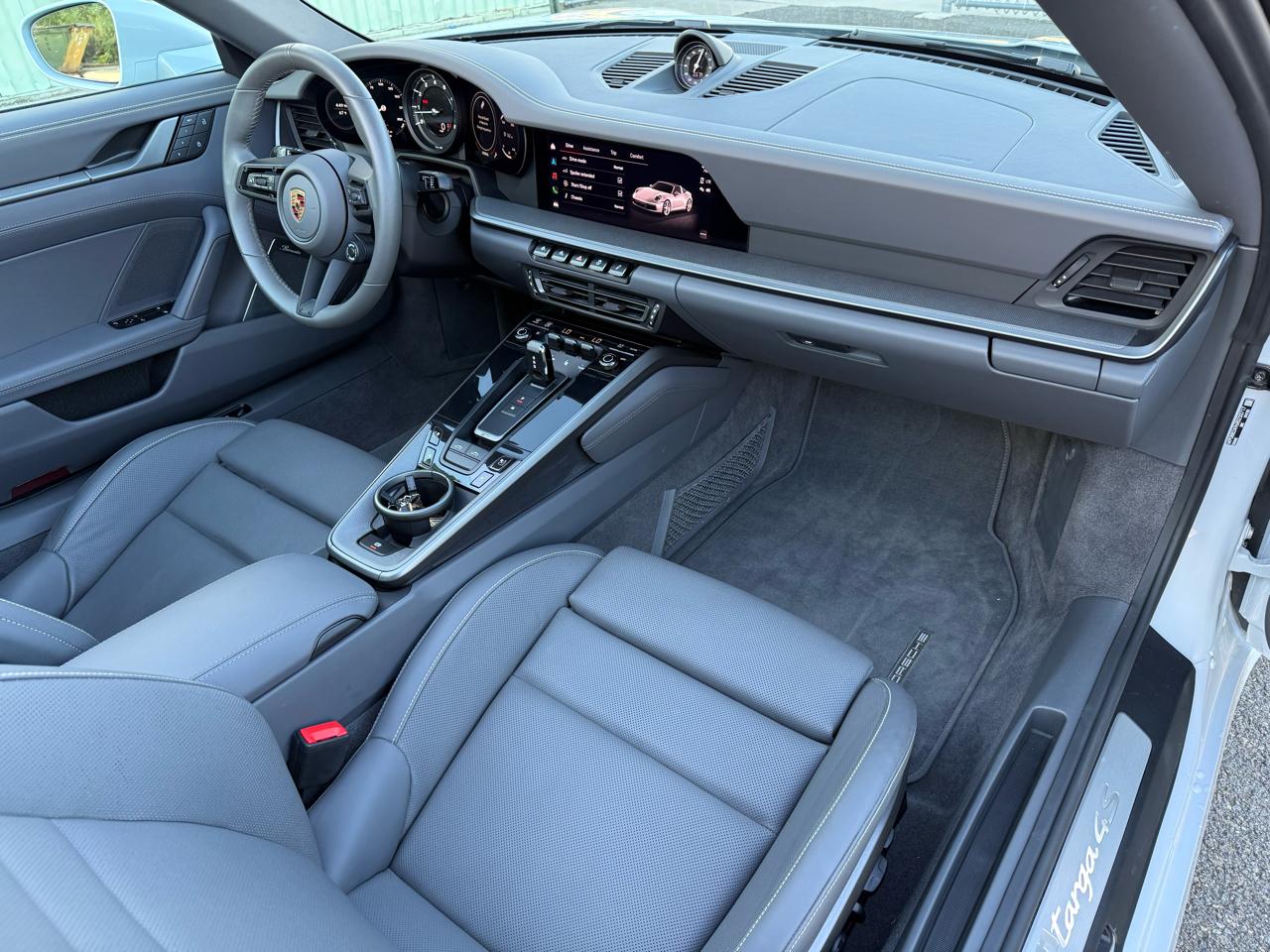 Porsche 911 Carrera 4S Coupe 2024