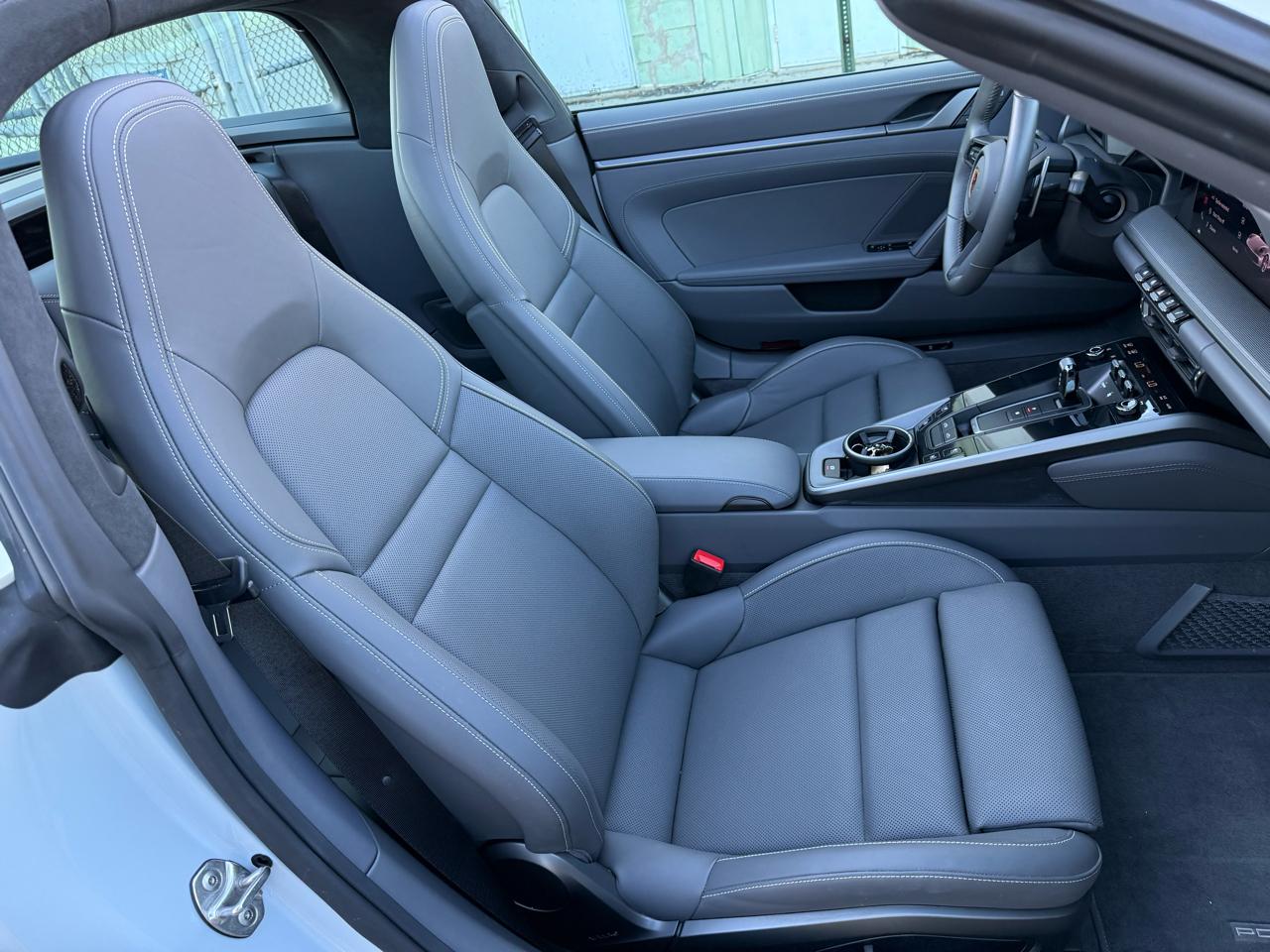 Porsche 911 Carrera 4S Coupe 2024