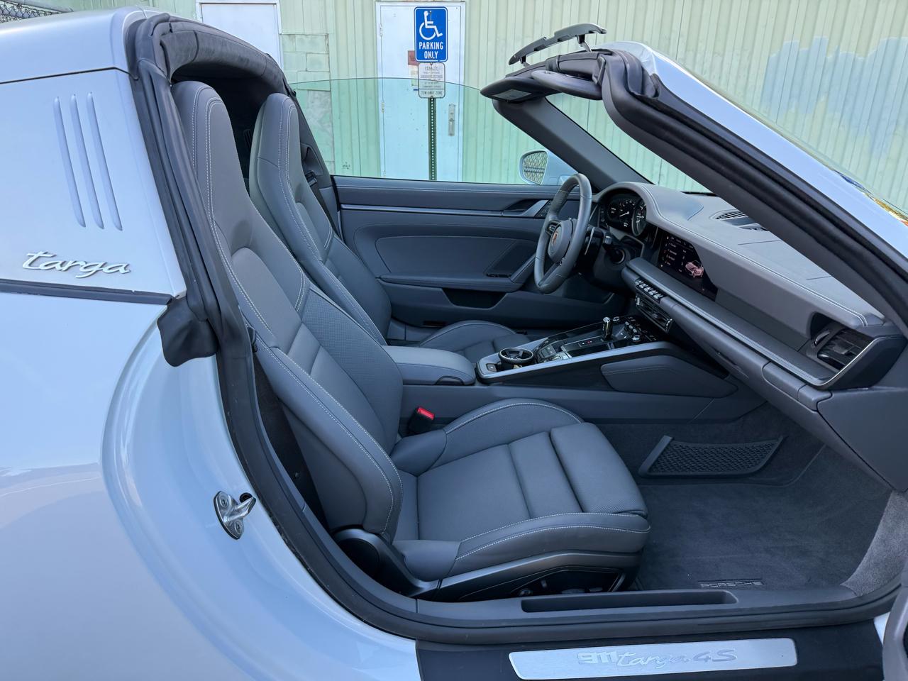 Porsche 911 Carrera 4S Coupe 2024