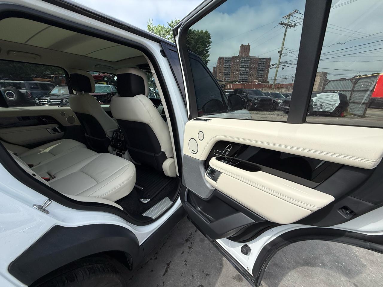 Land Rover Range Rover P525 HSE Westminster 2022