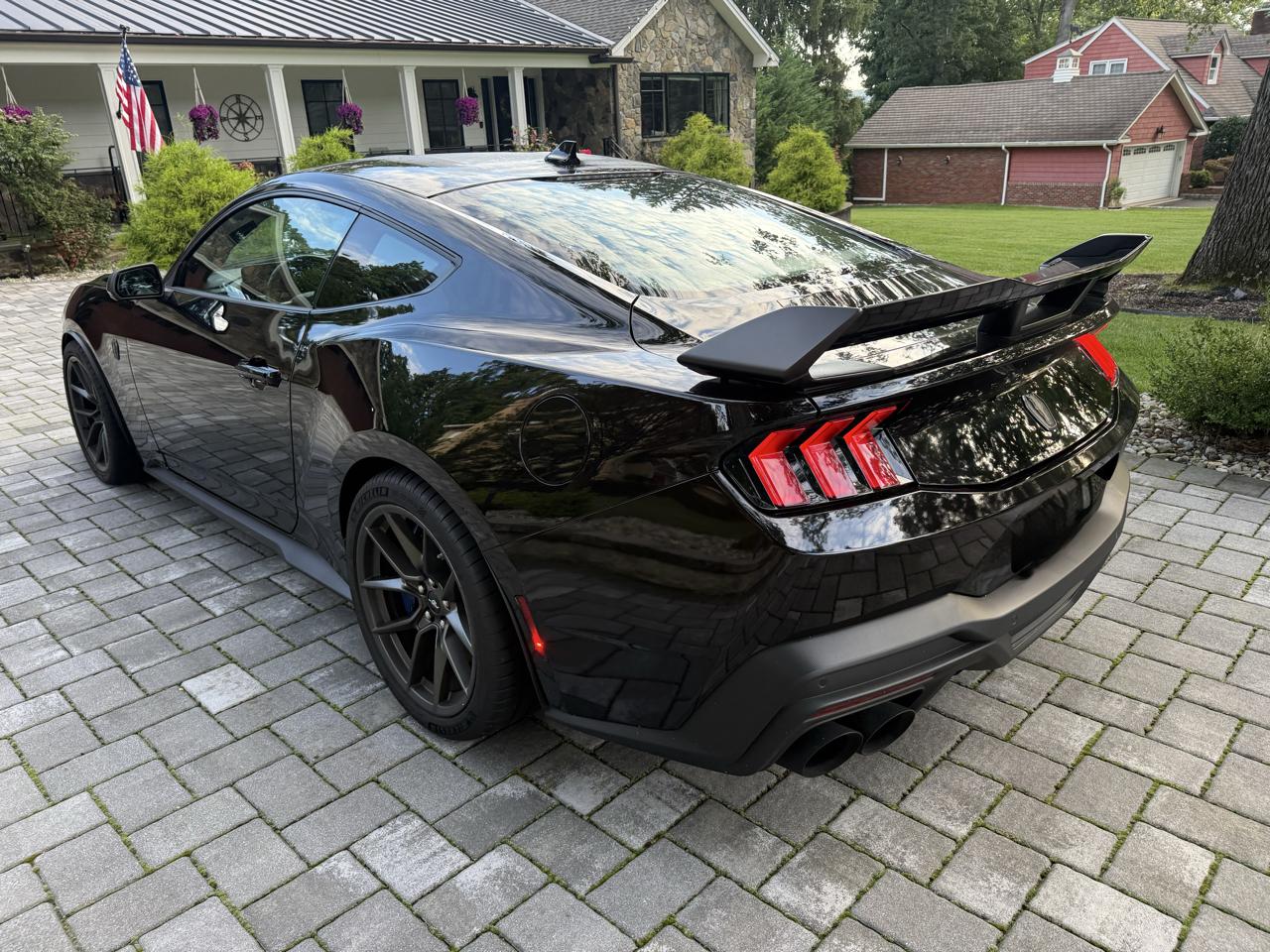 Ford Mustang Dark Horse 2024