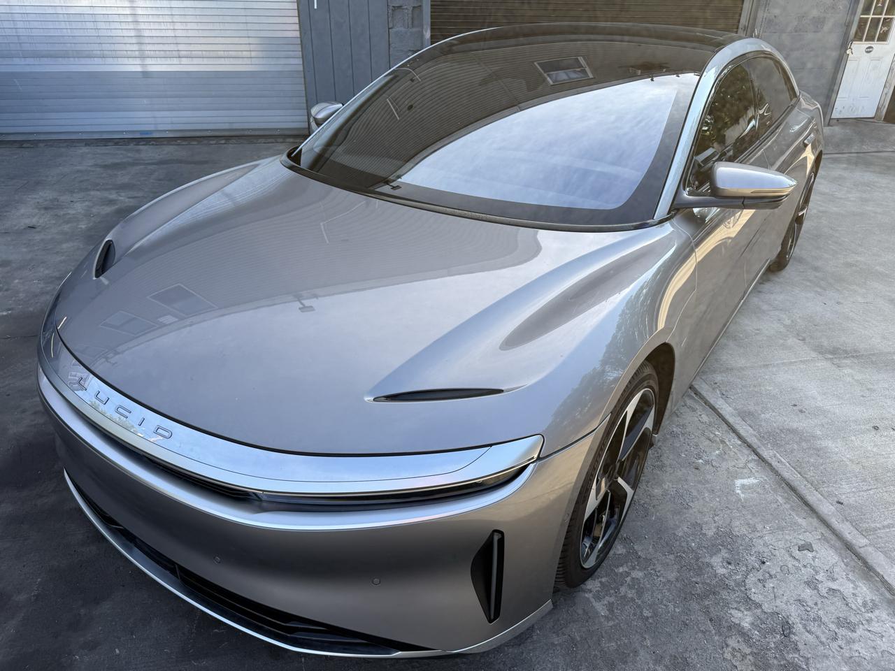 Lucid Air Touring 2025